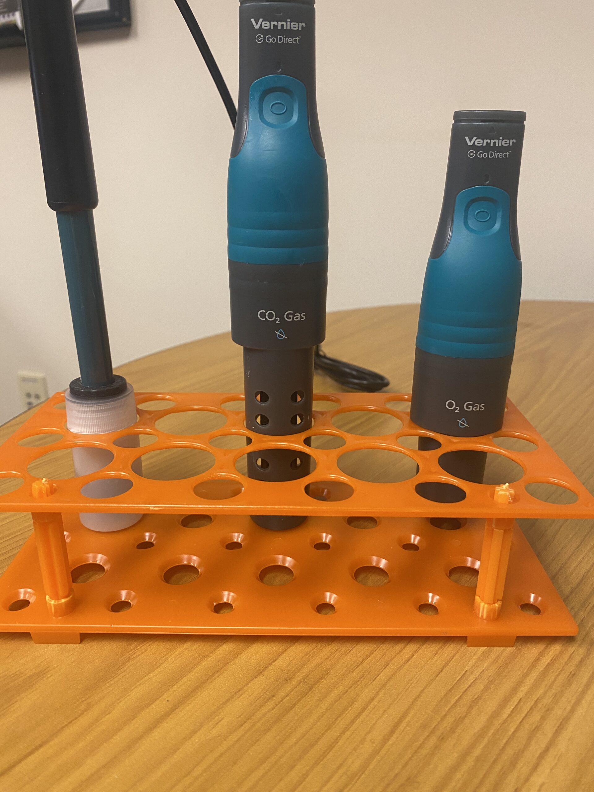 Do you sell holders or storage racks for your oxygen gas sensors ...