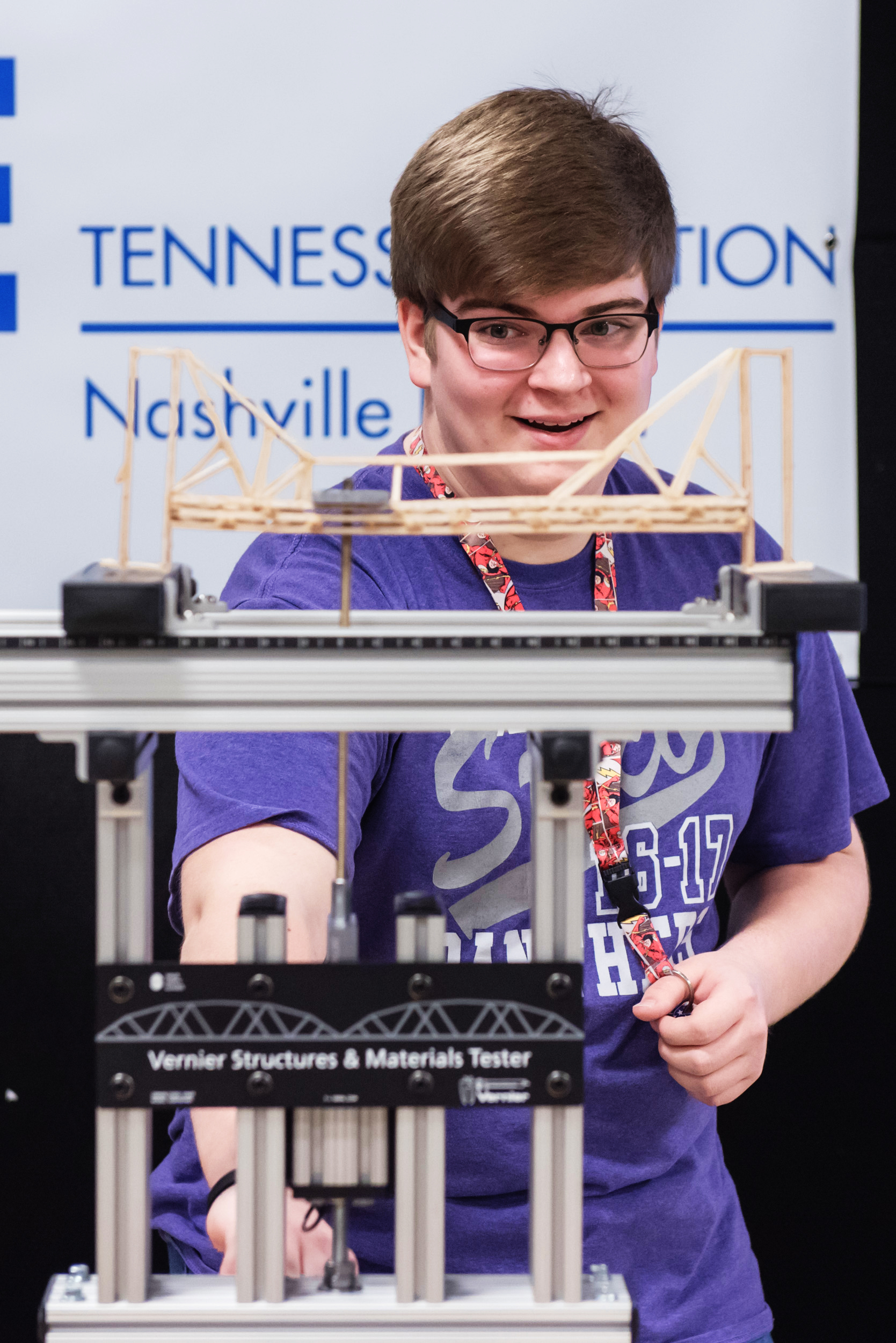 Vernier Structure & Materials Tester Used in Nashville Bridge