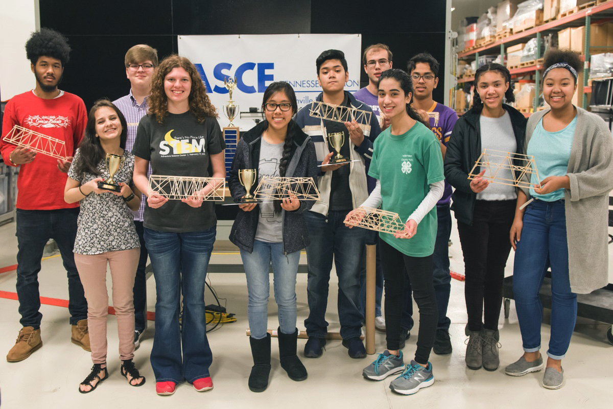 Vernier Structure & Materials Tester Used in Nashville Bridge