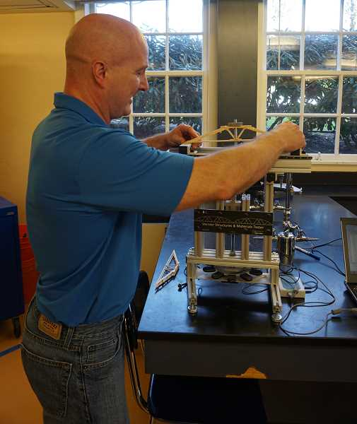 Building a Successful BridgeBuilding Program with Vernier Technology